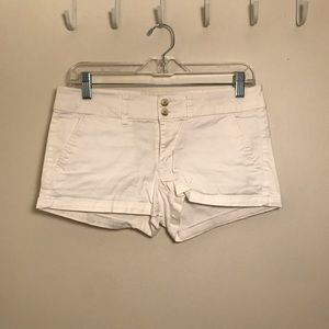 American Eagle white shortie shorts size 6